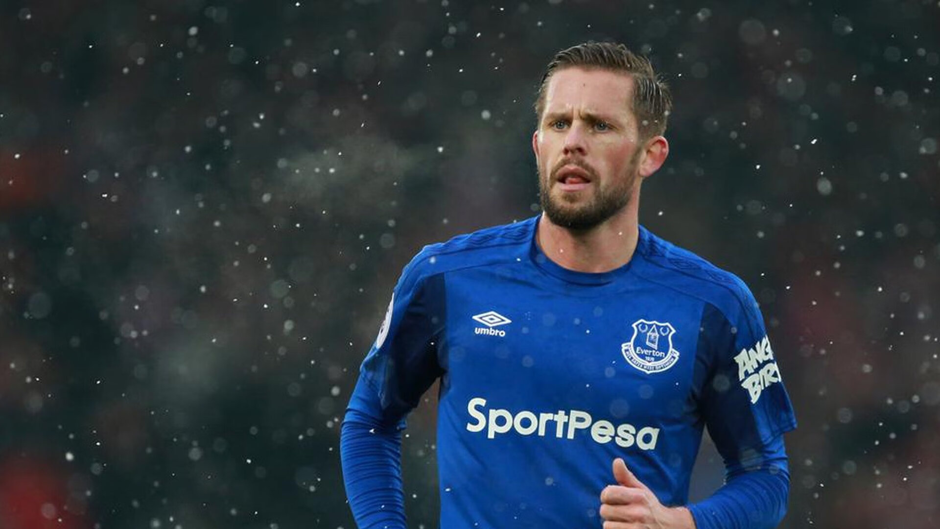 全国田径锦标赛跳远项目激烈角逐 新星闪耀创佳绩